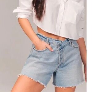 Abercrombie & Fitch High Rise Dad Shorts size 28/6